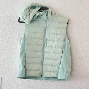 Lululemon Mint Cropped Hooded Puff Vest